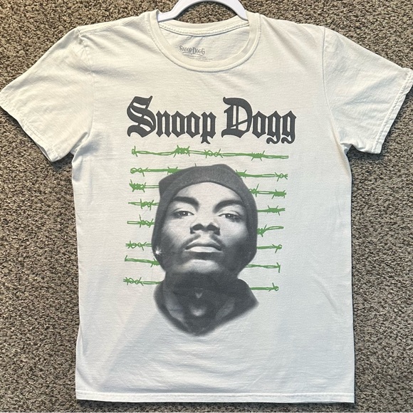 Snoop Dogg White Graphic Tee - Men's Short Sleeve Shirt - Picture 1 of 4
